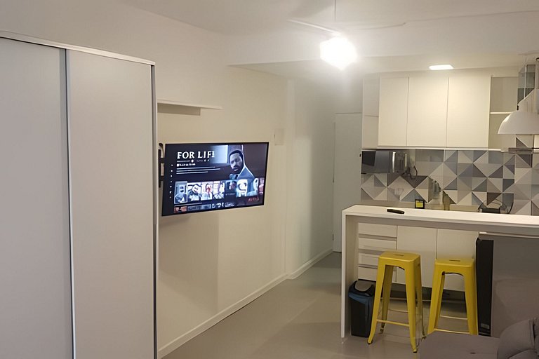 Studio em Copacabana Menos de 100 metros da Praia