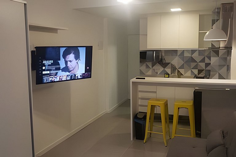 Studio em Copacabana Menos de 100 metros da Praia