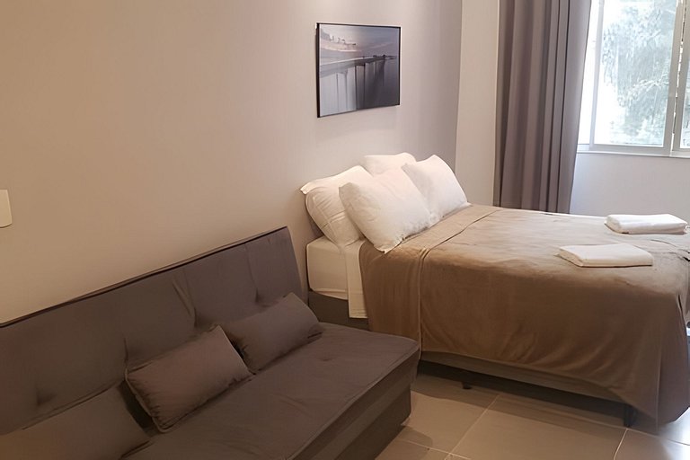 Studio em Copacabana Menos de 100 metros da Praia