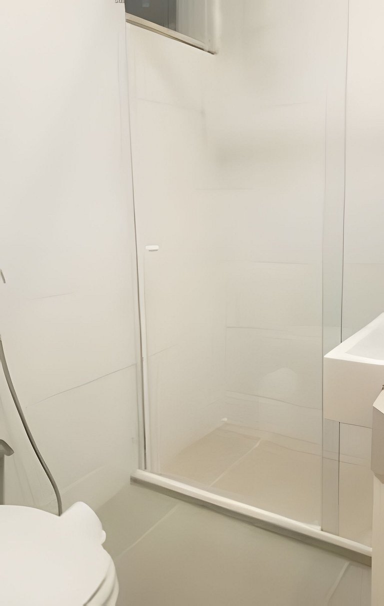 Studio em Copacabana Menos de 100 metros da Praia