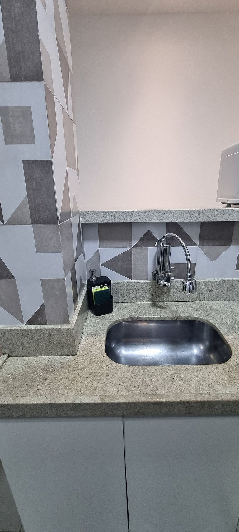 Studio Recém Reformado Prox. Metro e da Praia Copa