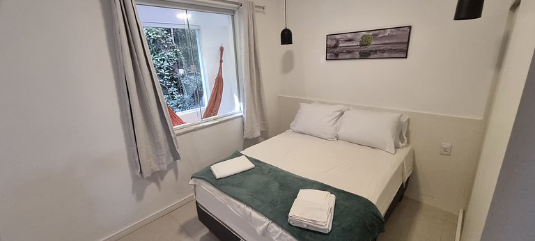 Studio moderno perto da praia e do metrô