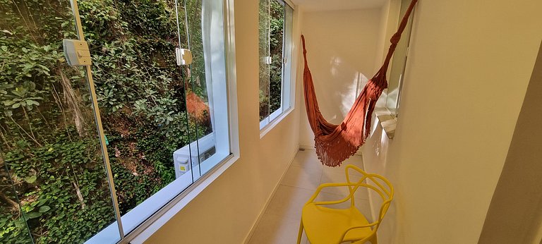 Studio moderno perto da praia e do metrô