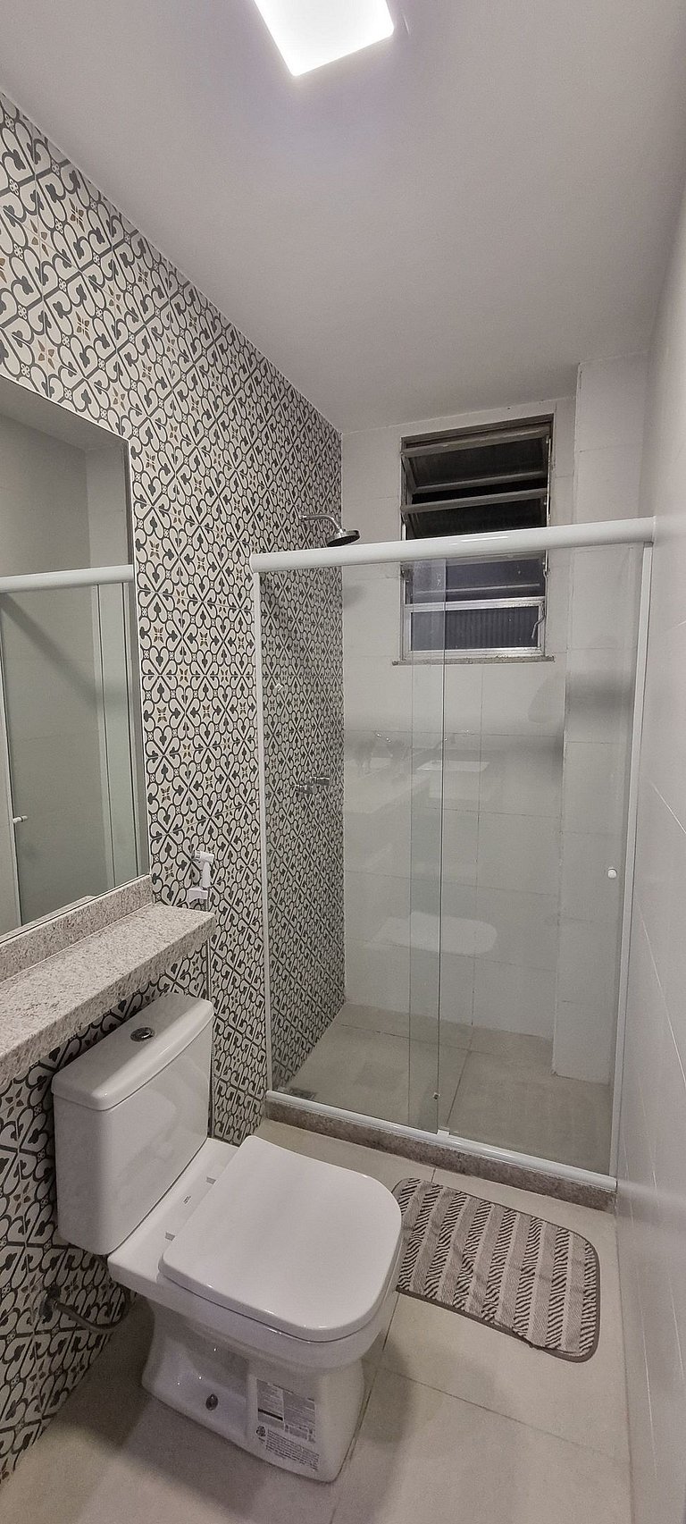 Studio moderno perto da praia e do metrô