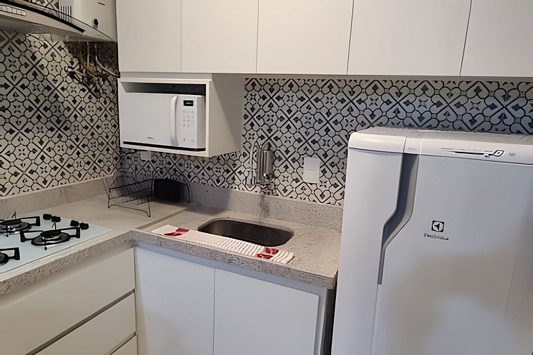 Studio moderno perto da praia e do metrô