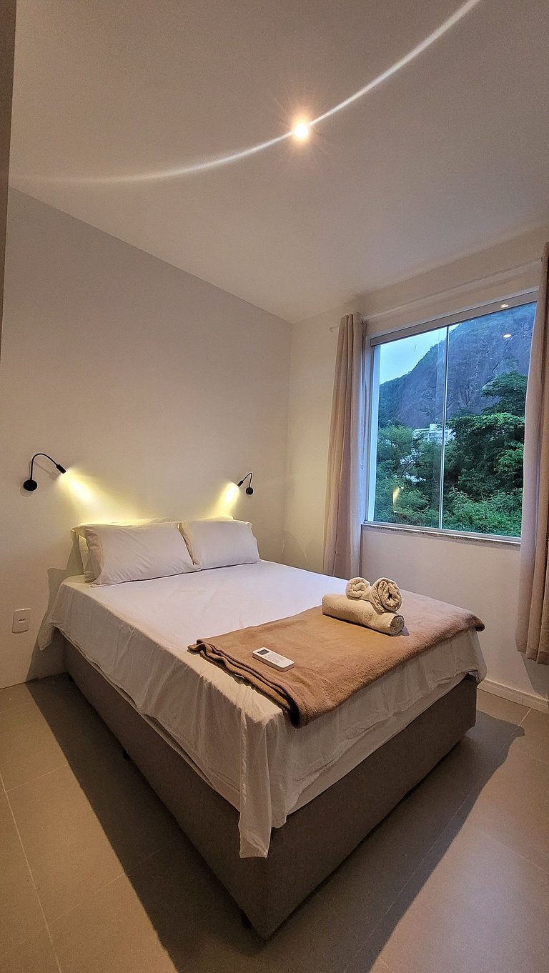 Apartamento Recém Reformado | Praia | Metro