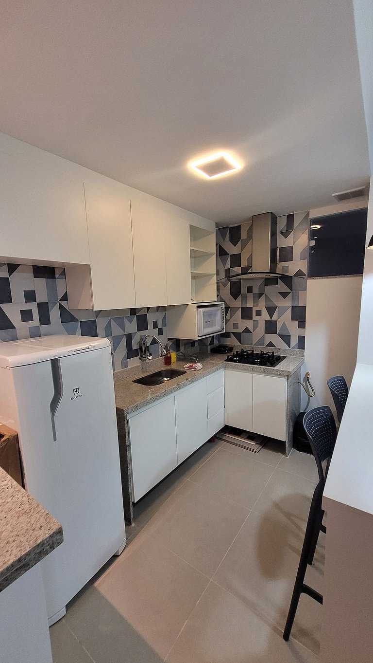 Apartamento Recém Reformado | Praia | Metro