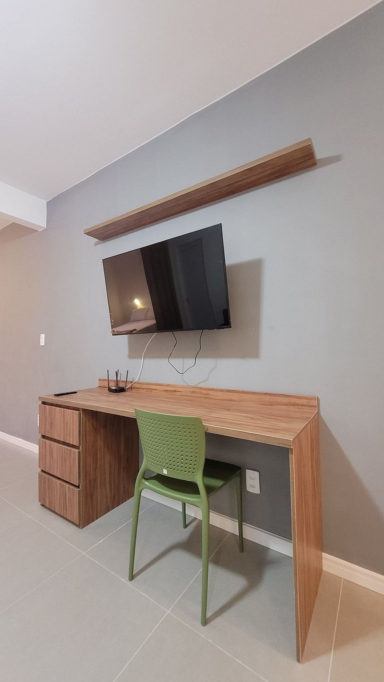 Apartamento Recém Reformado | Praia | Metro