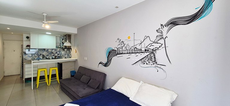 Studio em Copacabana Menos de 100 metros da Praia