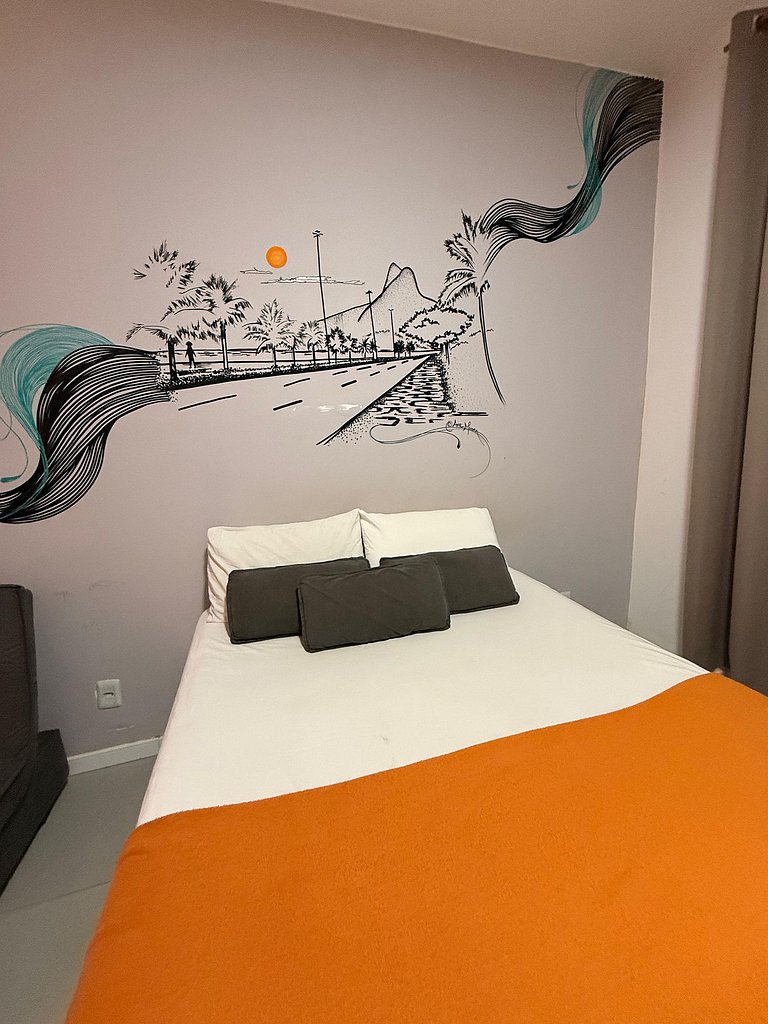 Studio em Copacabana Menos de 100 metros da Praia