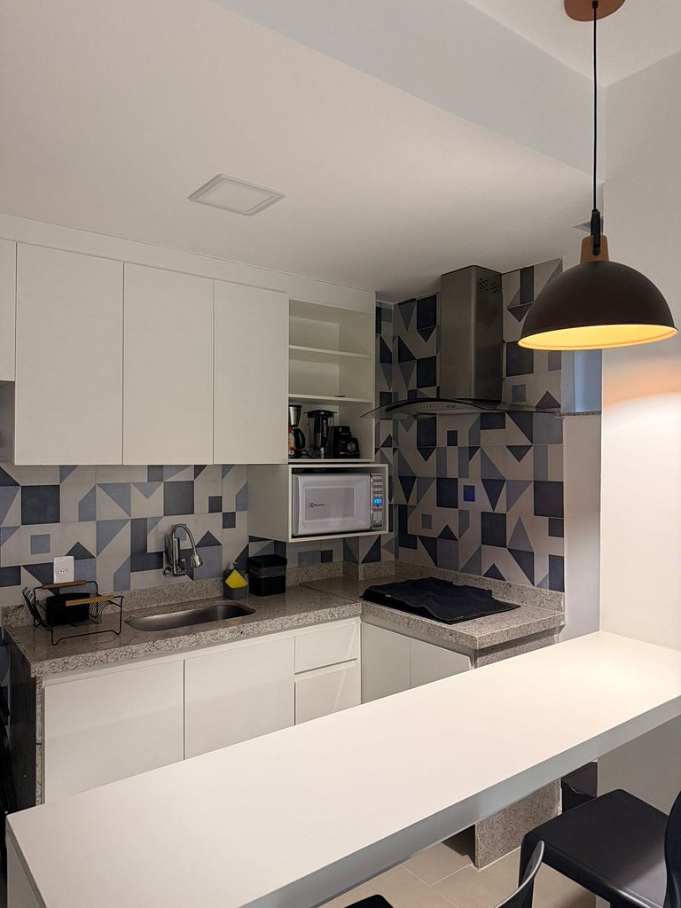 Apartamento Recém Reformado | Praia | Metro