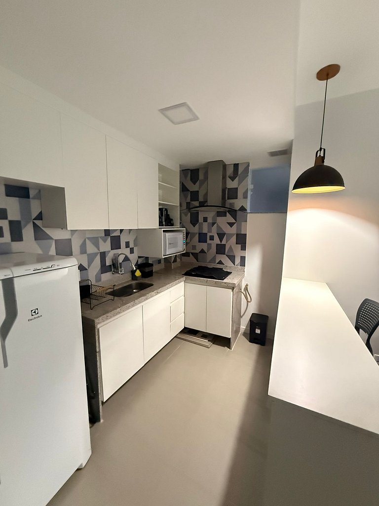Apartamento Recém Reformado | Praia | Metro
