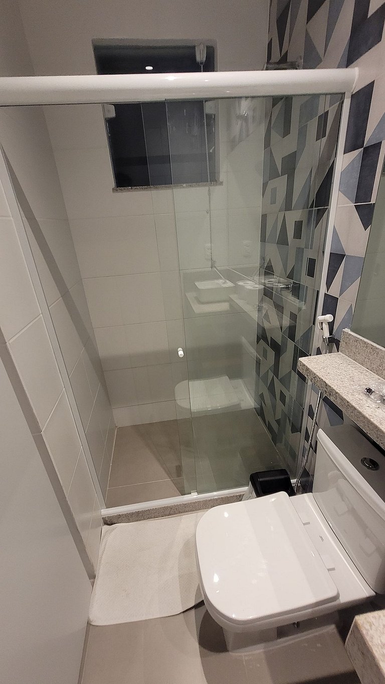 Apartamento Recém Reformado | Praia | Metro